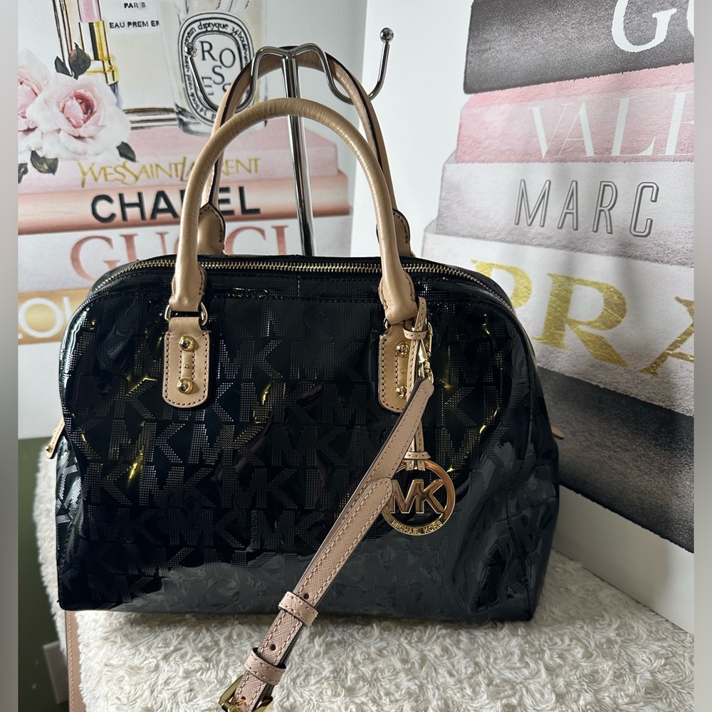 Michael Kors. Jet set
